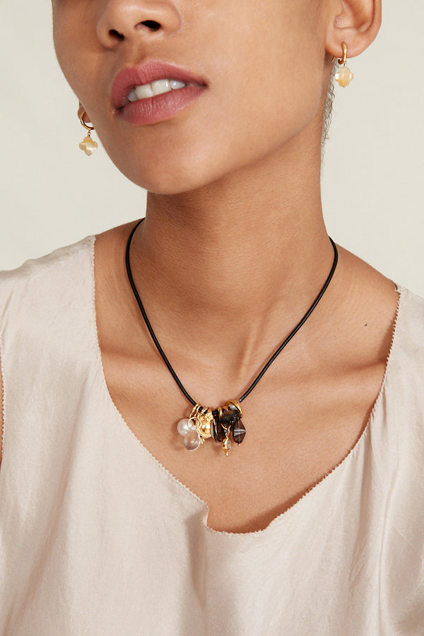 Mariposa Charm Necklace Black Mix