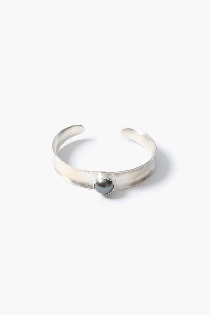 Curve Cuff Bracelet Tahitian Pearl