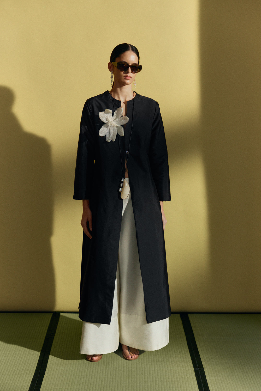 Techno Taffeta Collarless Coat Black – Chan Luu