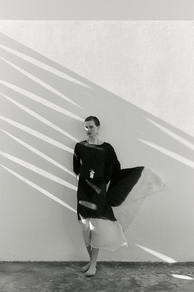 Ombre Crinkle Caftan Black