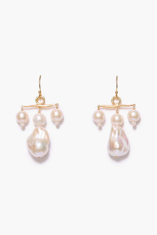 Caroline Earrings White Pearl