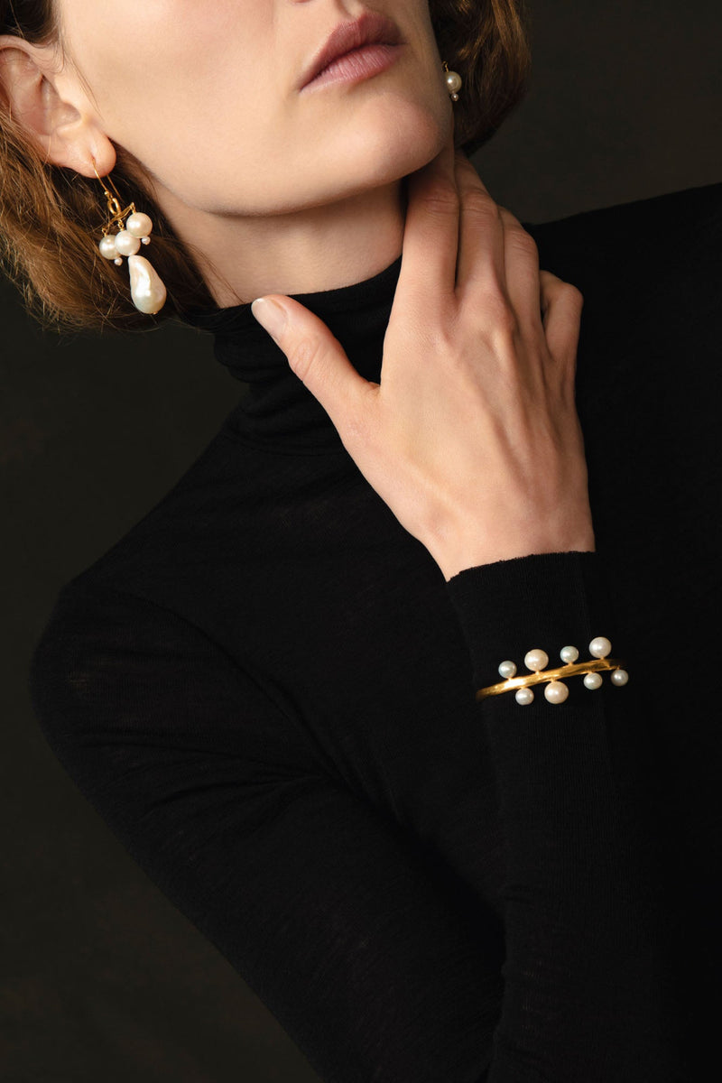 Soleil Cuff White Pearl