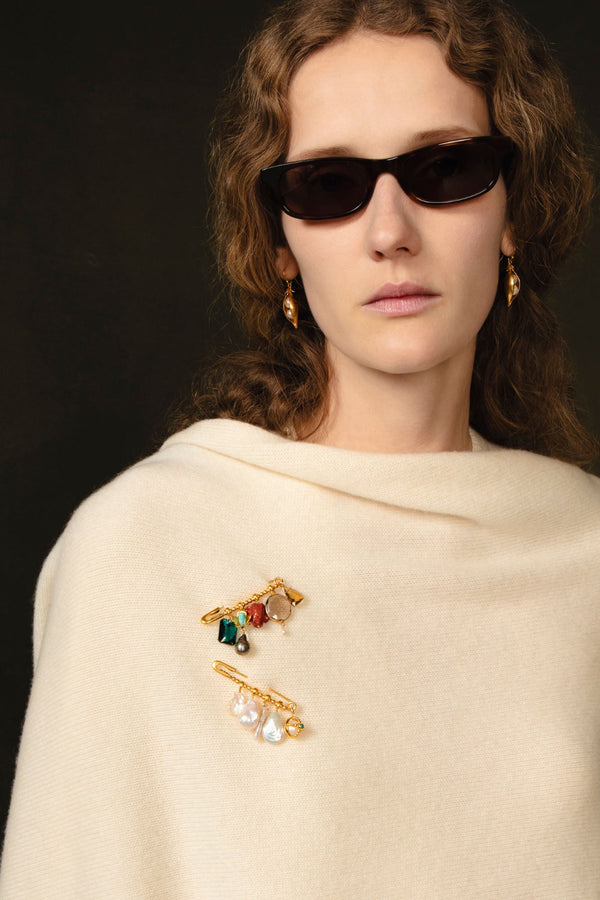 Charlotte Brooch White Pearl