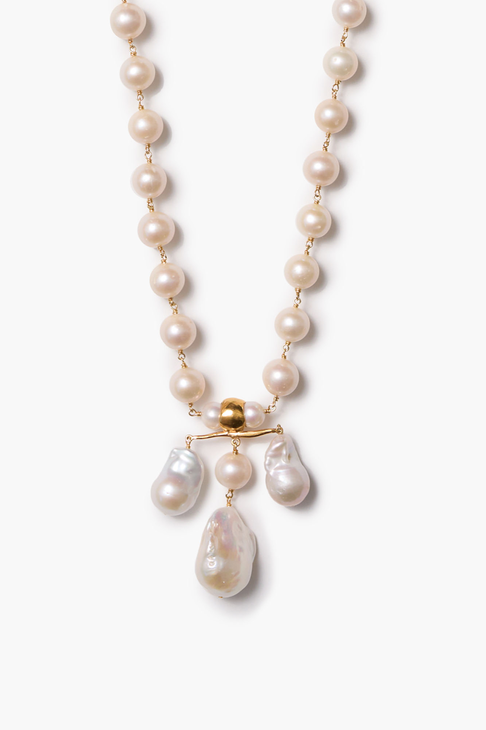 Caroline Necklace White Pearl