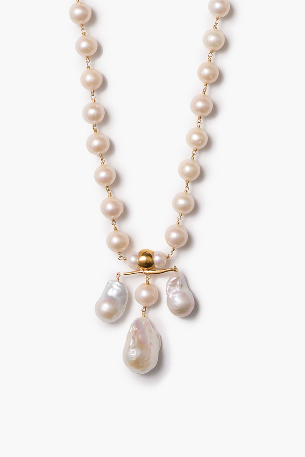 Caroline Necklace White Pearl