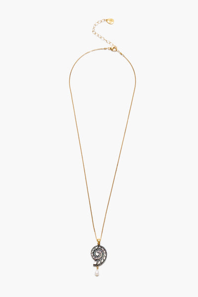 Nautilus Pendant Necklace Black MOP