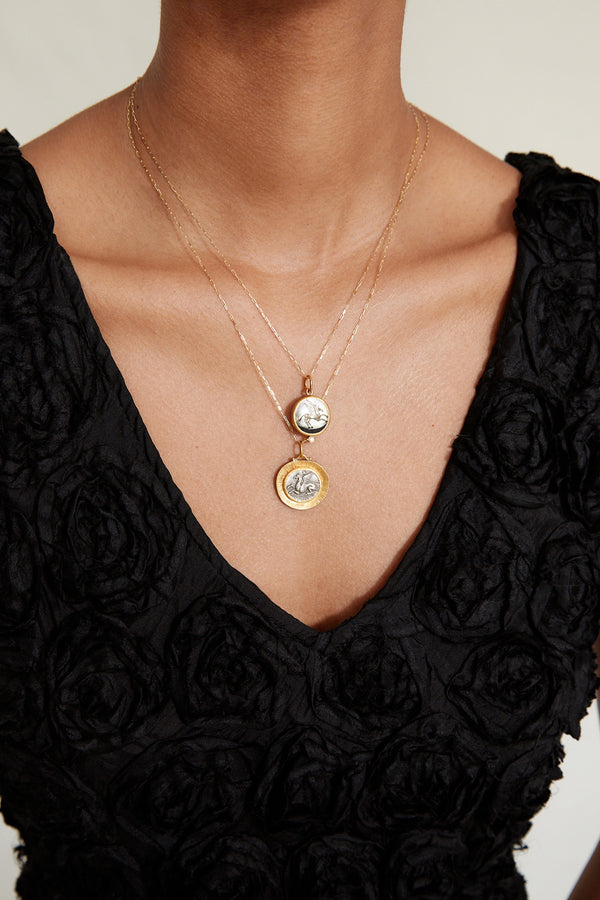 24k Pegasus Necklace Yellow Gold
