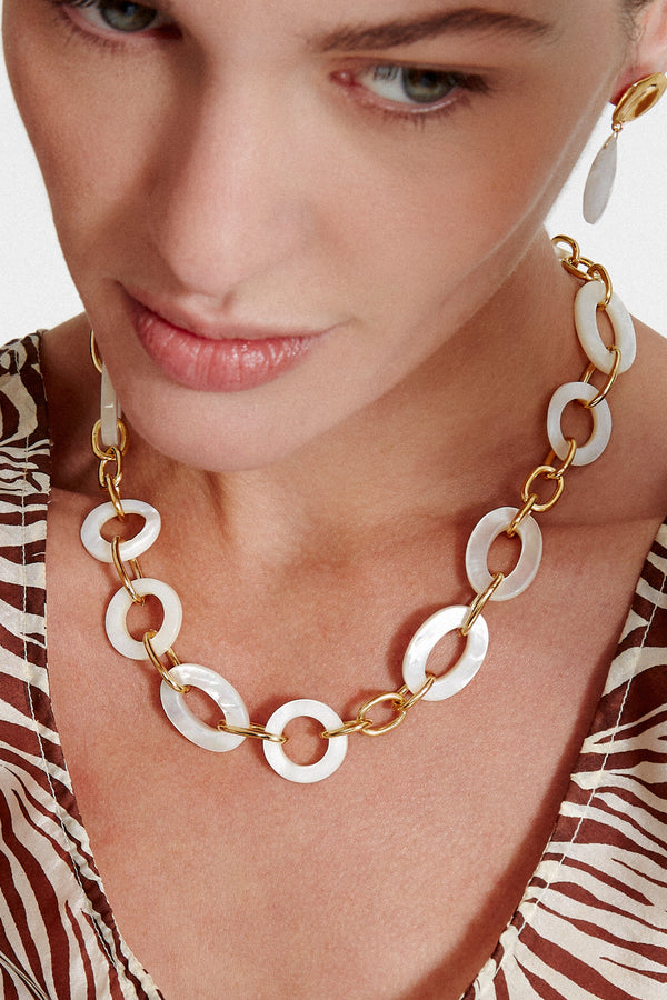 Mariner Chain Link Necklace White MOP