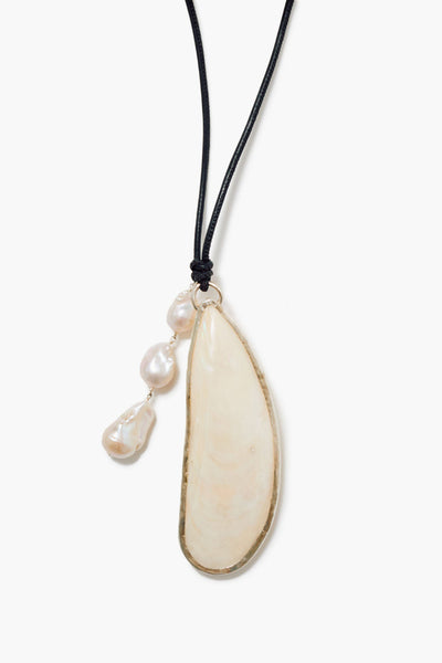 Moule Charm Necklace White MOP