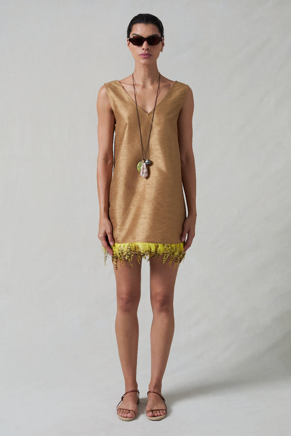 Exaggerated Dupion Tank Camel