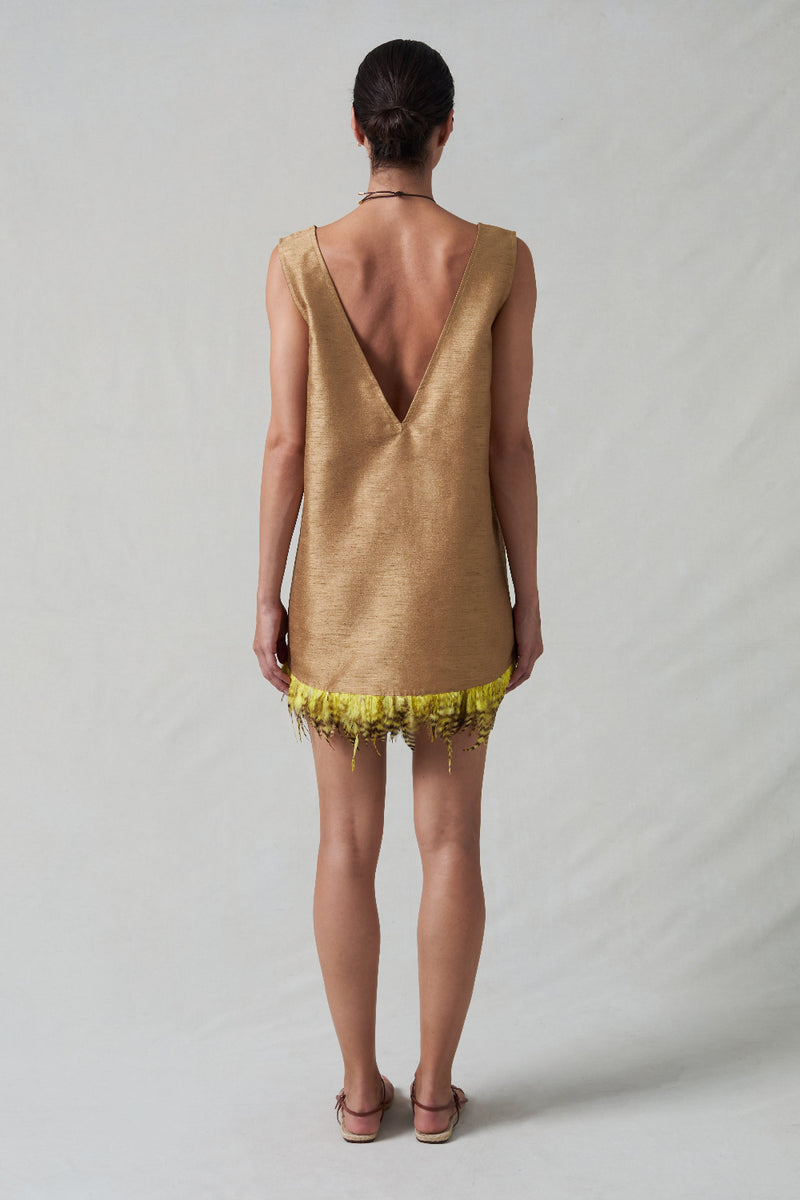 Exaggerated Dupion Tank Camel