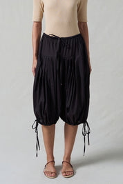Million Pleats Fisherman Shorts Black