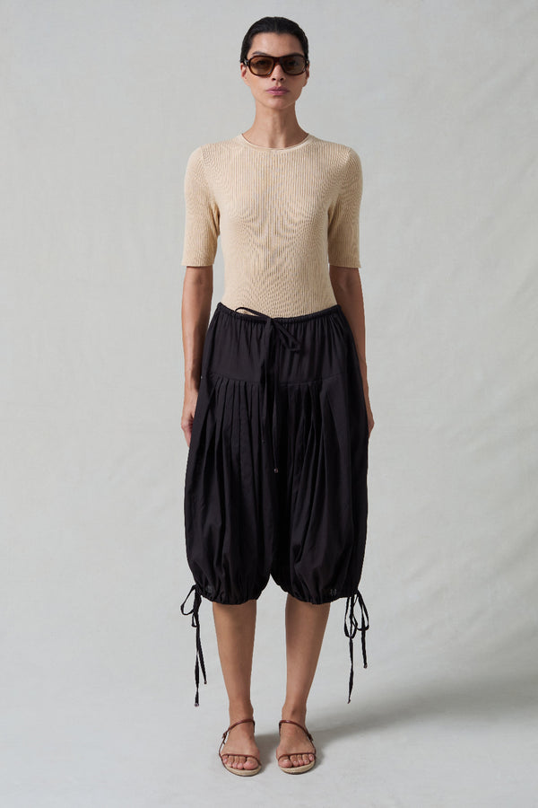 Million Pleats Fisherman Shorts Black