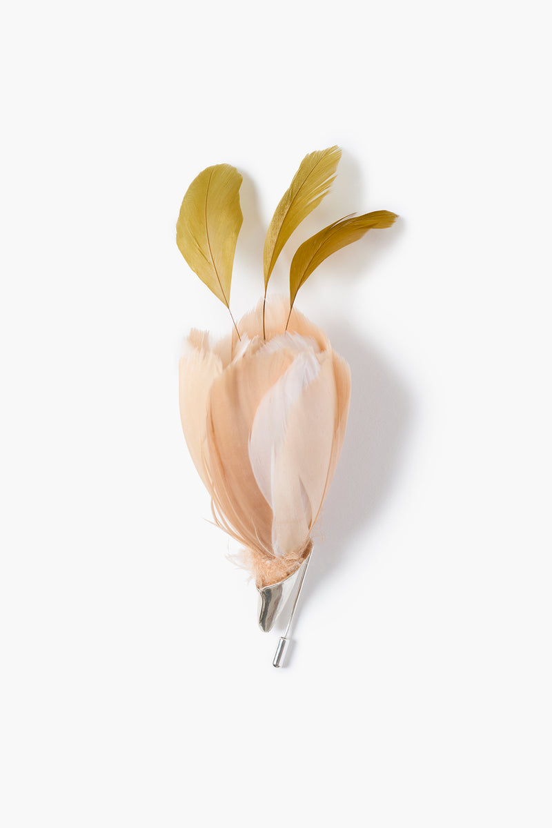 Tulip Feather Lapel Pin Cream