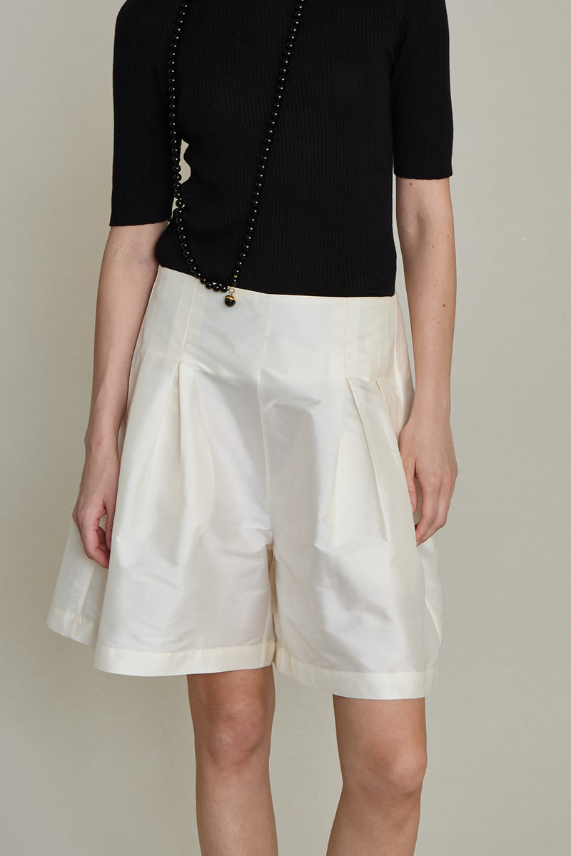 Techno Taffeta Long Shorts Pearl
