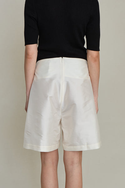 Techno Taffeta Long Shorts Pearl