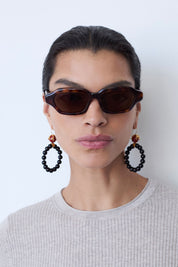 Coral Crown Hoop Earrings Onyx