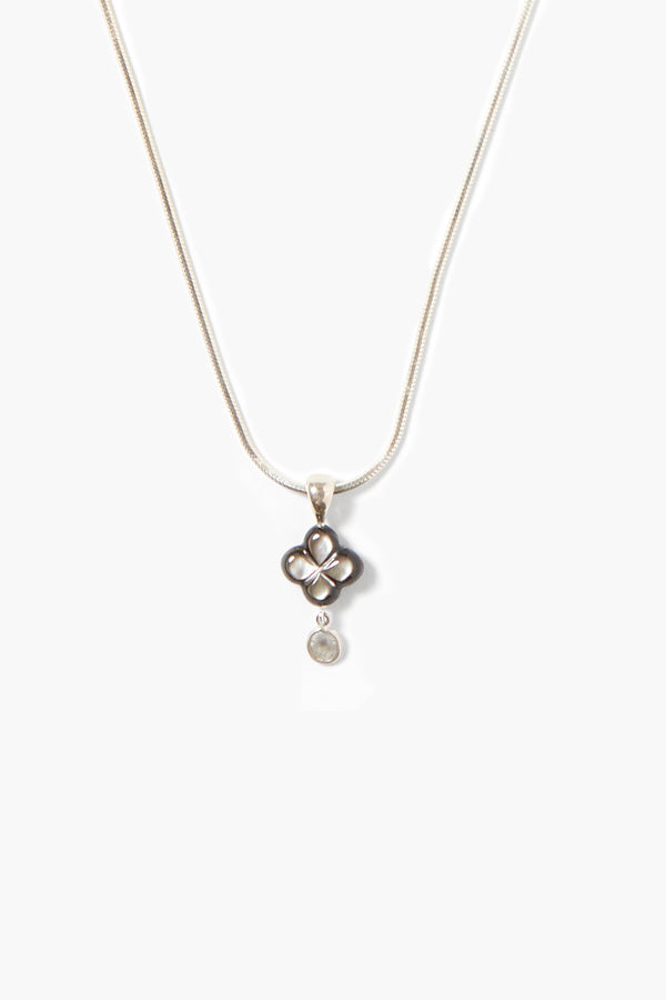 Diamond Drop Clover Necklace Black MOP