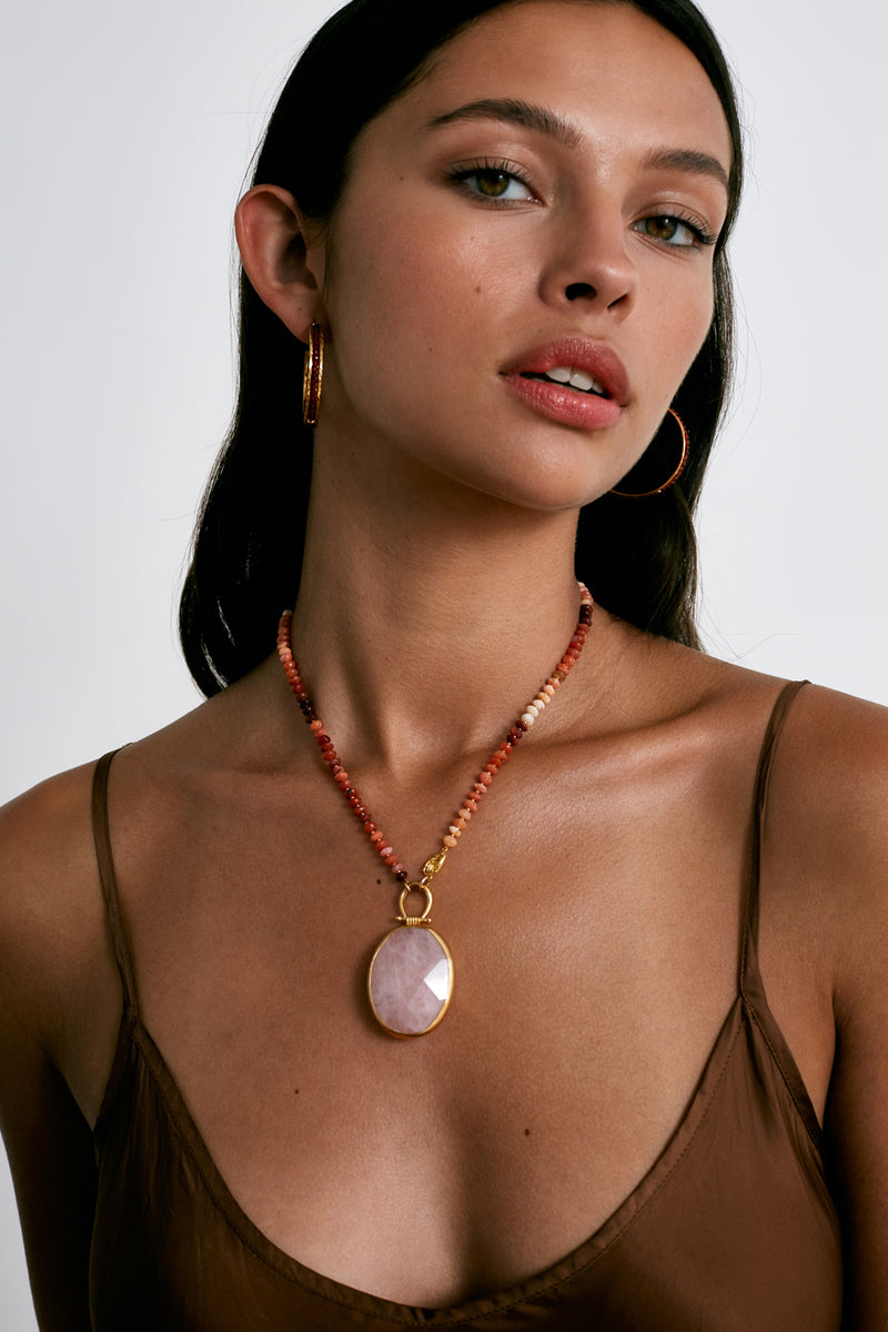 León Pendant Necklace Fire Opal
